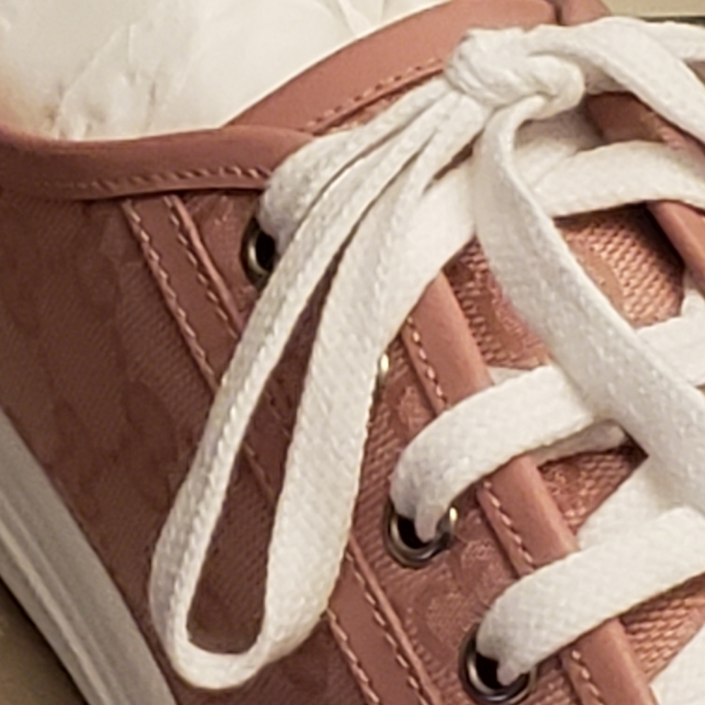 GUCCI Monogram Women Low Top Sneakers Soft Pink Brand New In The Box.